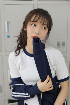 大炕上和岳偷倩全文