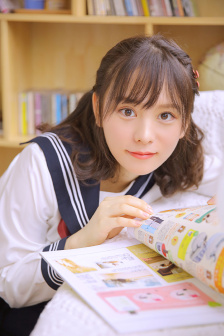 美女记者